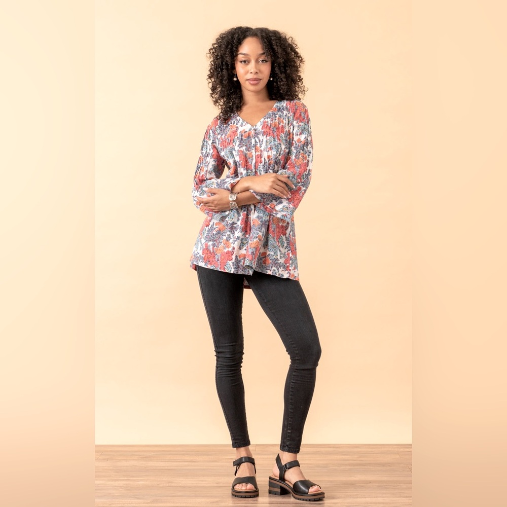 Passememtrie Red, White, and Blue Floral Blouse, 3/4 Sleeve
